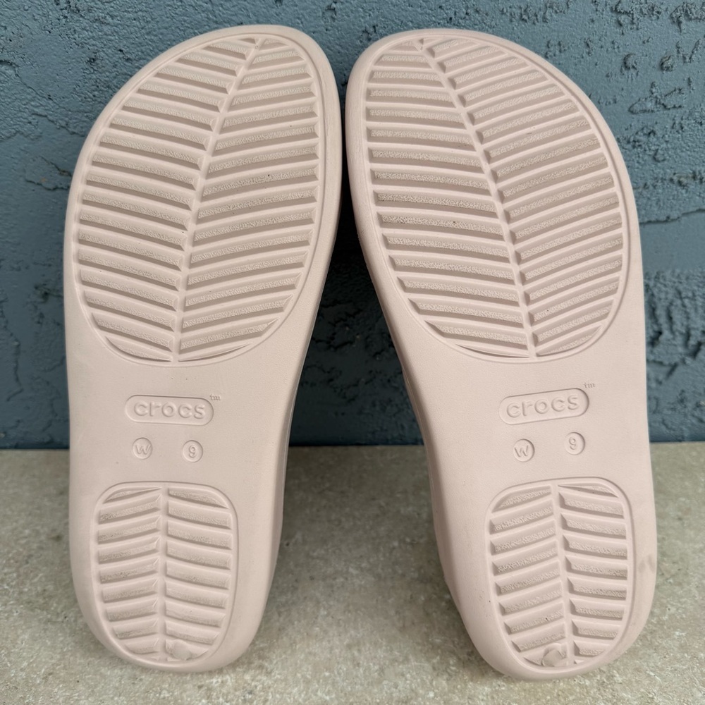 CROCS Getaway Platform Flip in Pink 9 NWOT - Picture 6 of 7